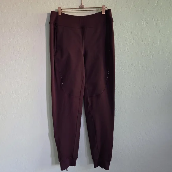 Lululemon Cold Weather Running Jogger Size 8 Garnet - Picture 3 of 10